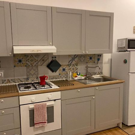 Ferienwohnung Casa Gaia A Due Passi Dal Duomo Neapel Exterior foto