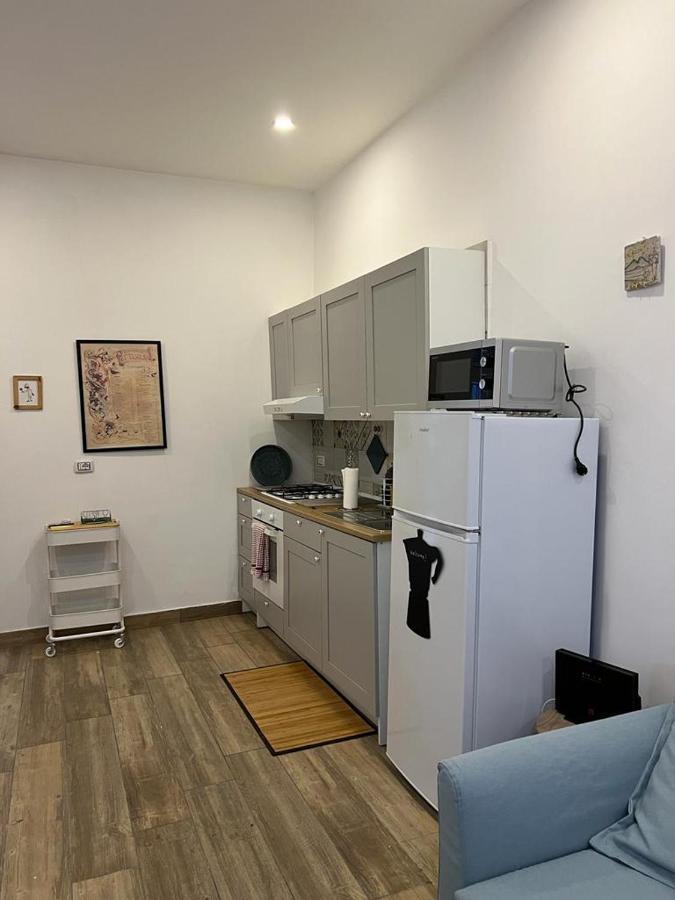 Ferienwohnung Casa Gaia A Due Passi Dal Duomo Neapel Exterior foto