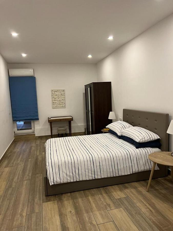 Ferienwohnung Casa Gaia A Due Passi Dal Duomo Neapel Exterior foto